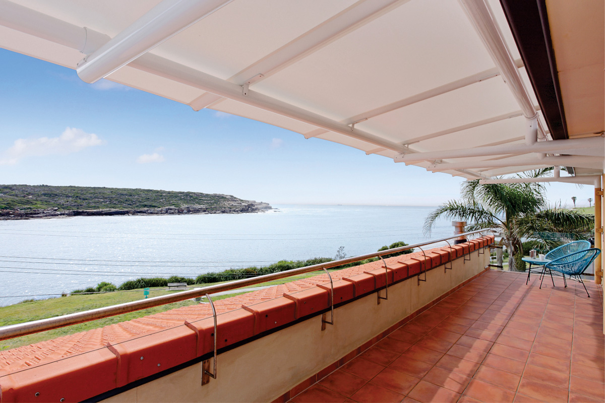 cantilevered batten awnings