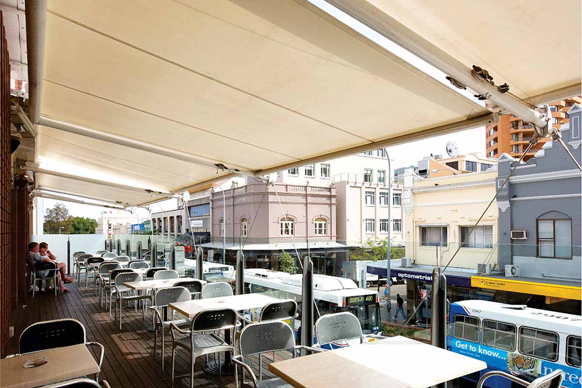 commercial awnings hospitality