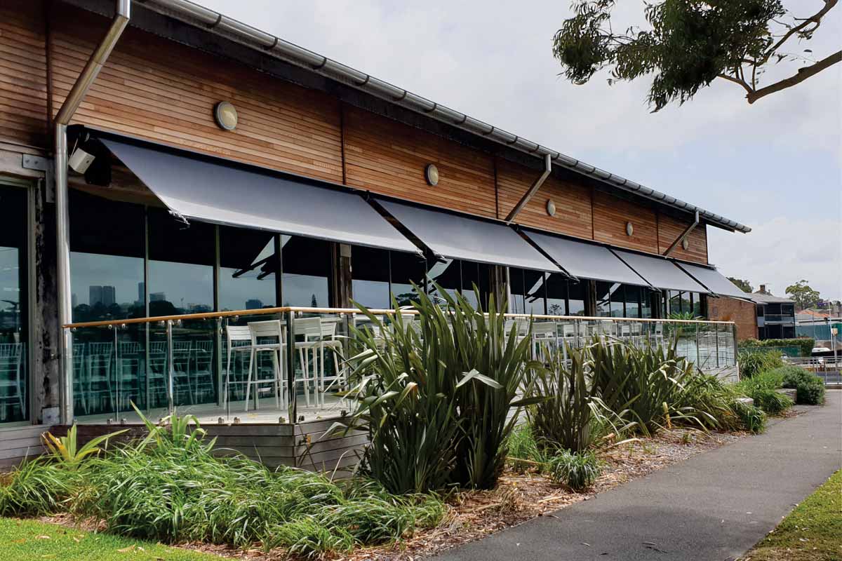 commercial awnings retractable