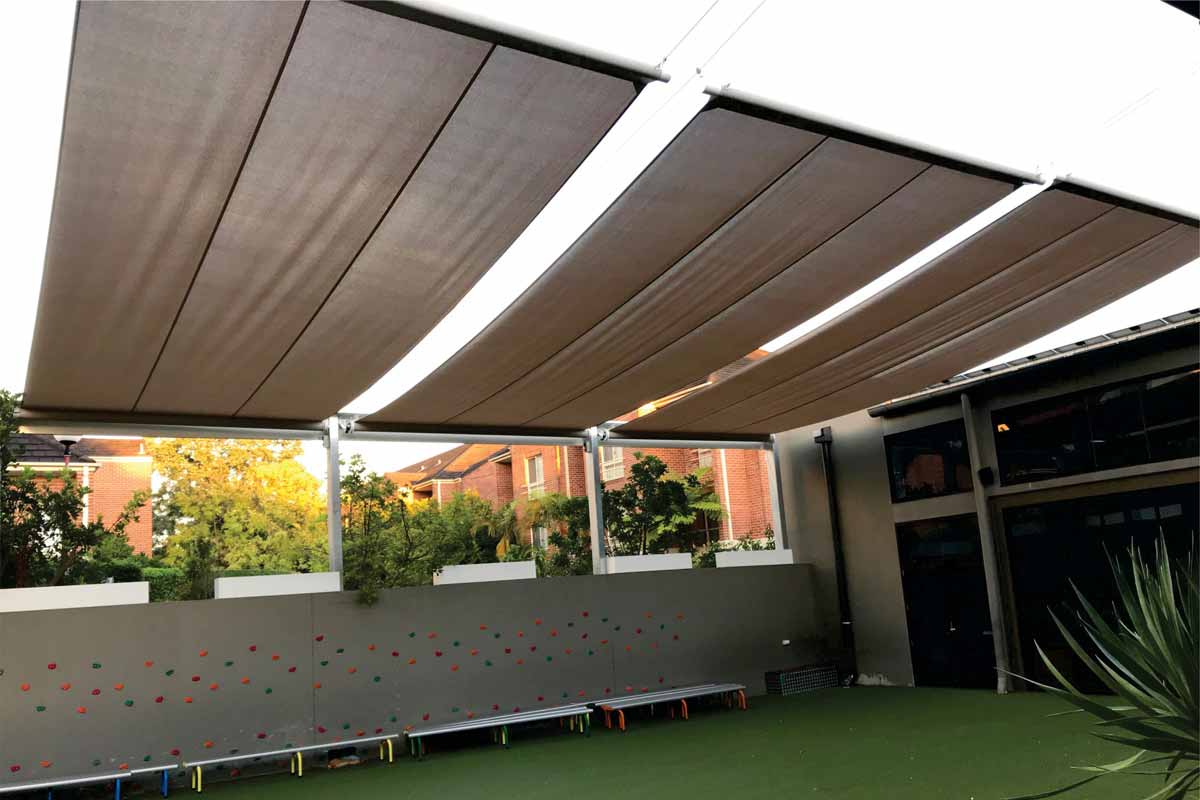 commercial awnings retractable