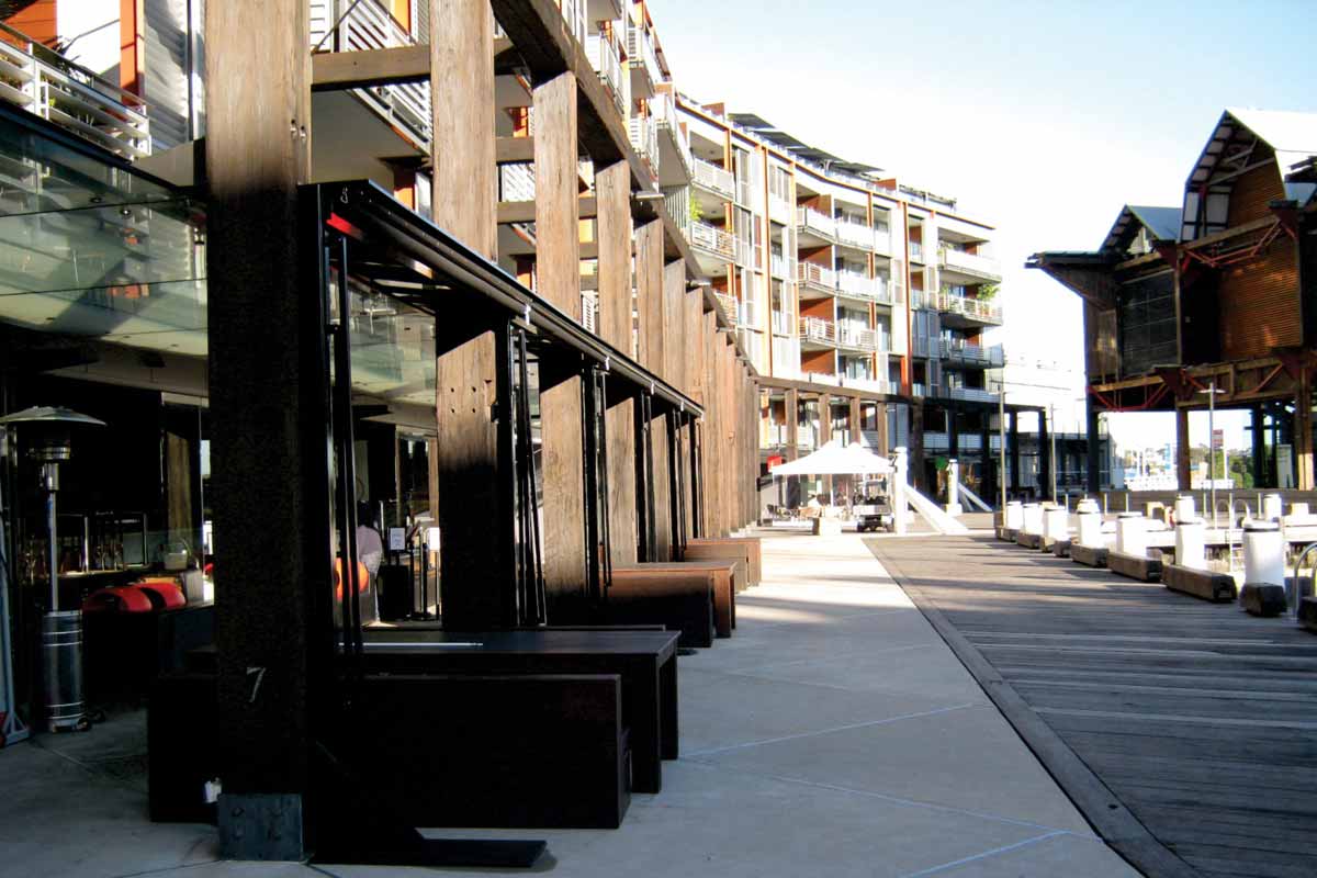 commercial awnings retractable