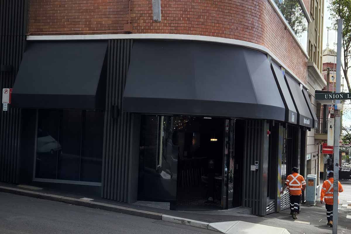 commercial blinds retail