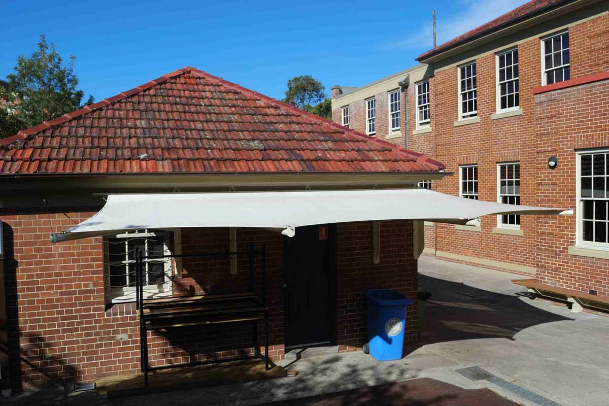 commercial blinds schools