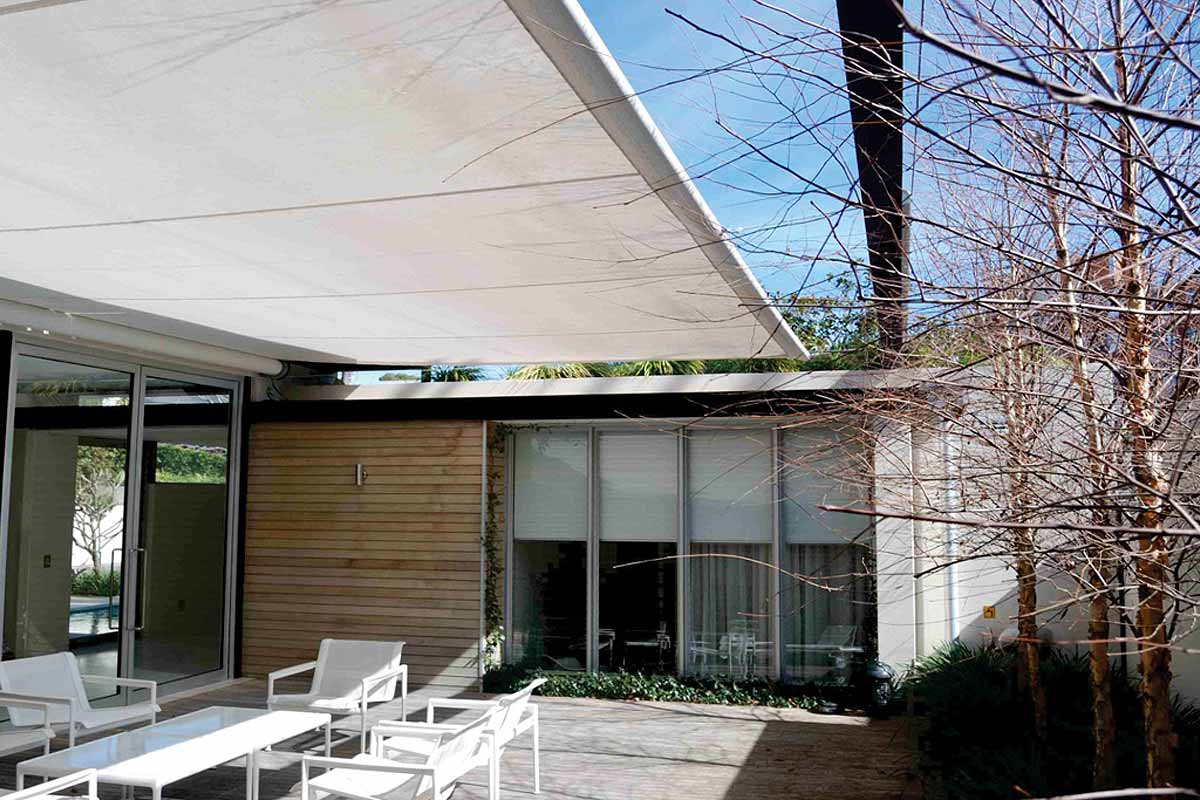 retracting awnings no posts no frame