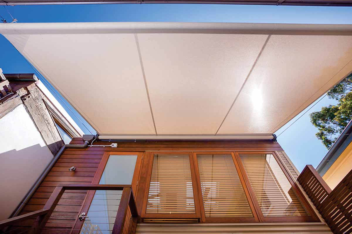 retracting awnings no posts no frame