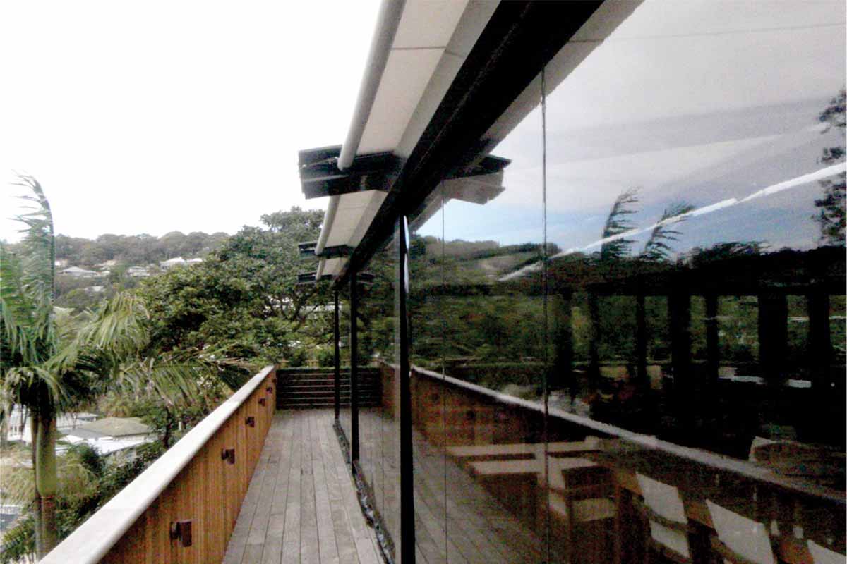 vertical clear blinds