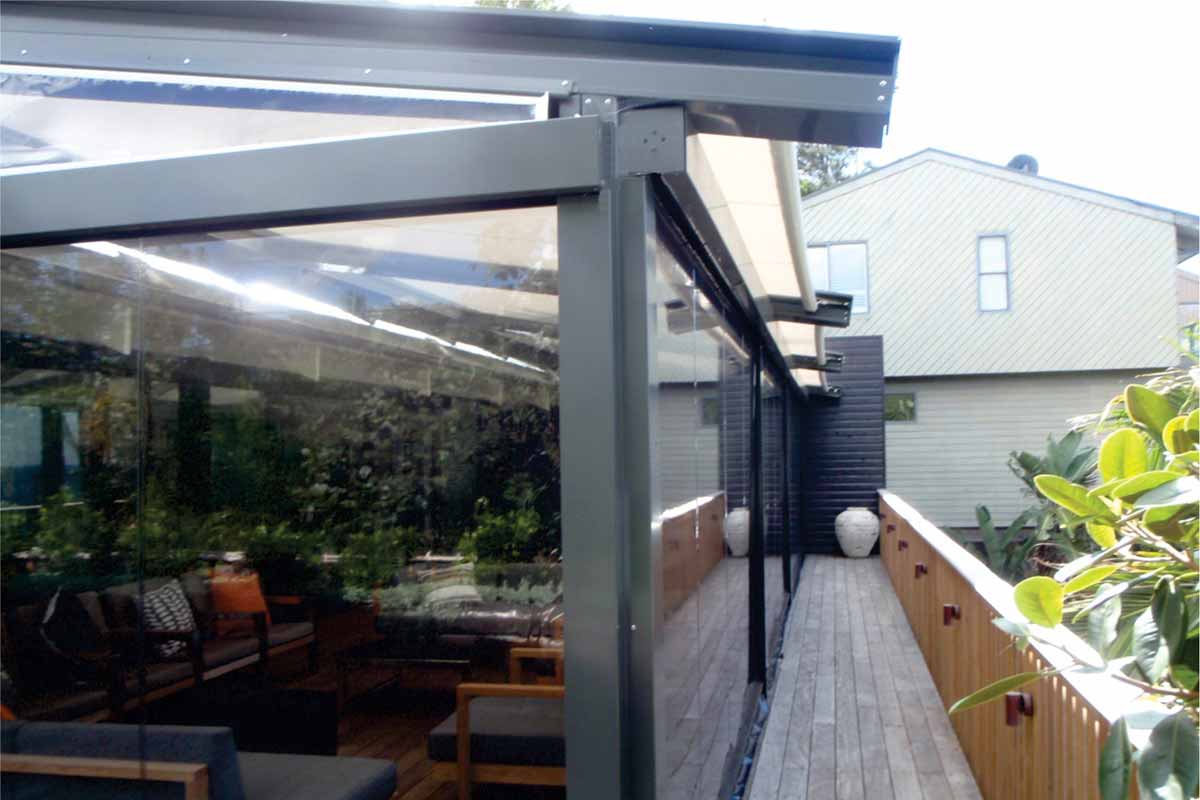 outdoor room retracting awnings