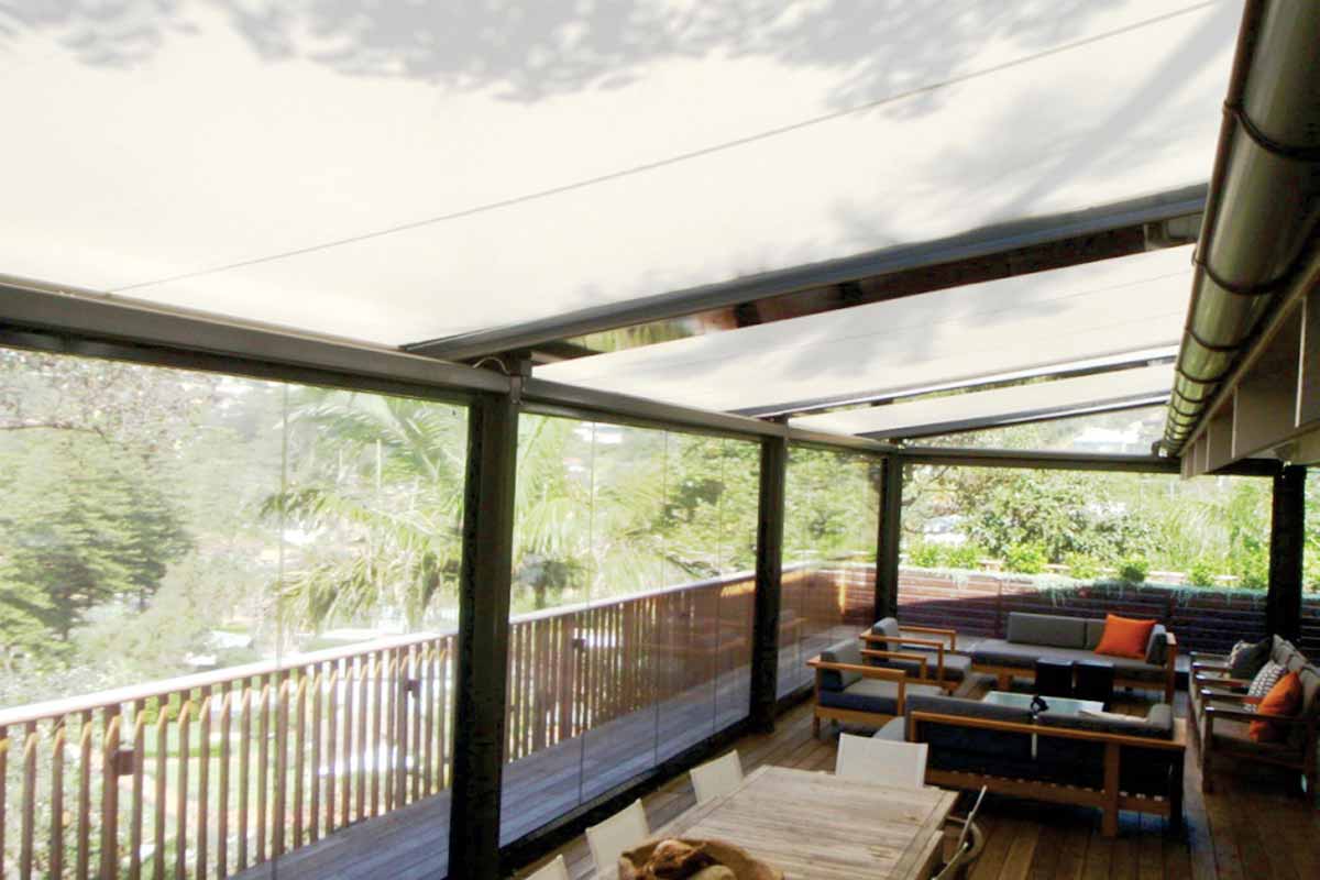 outdoor room retracting awnings