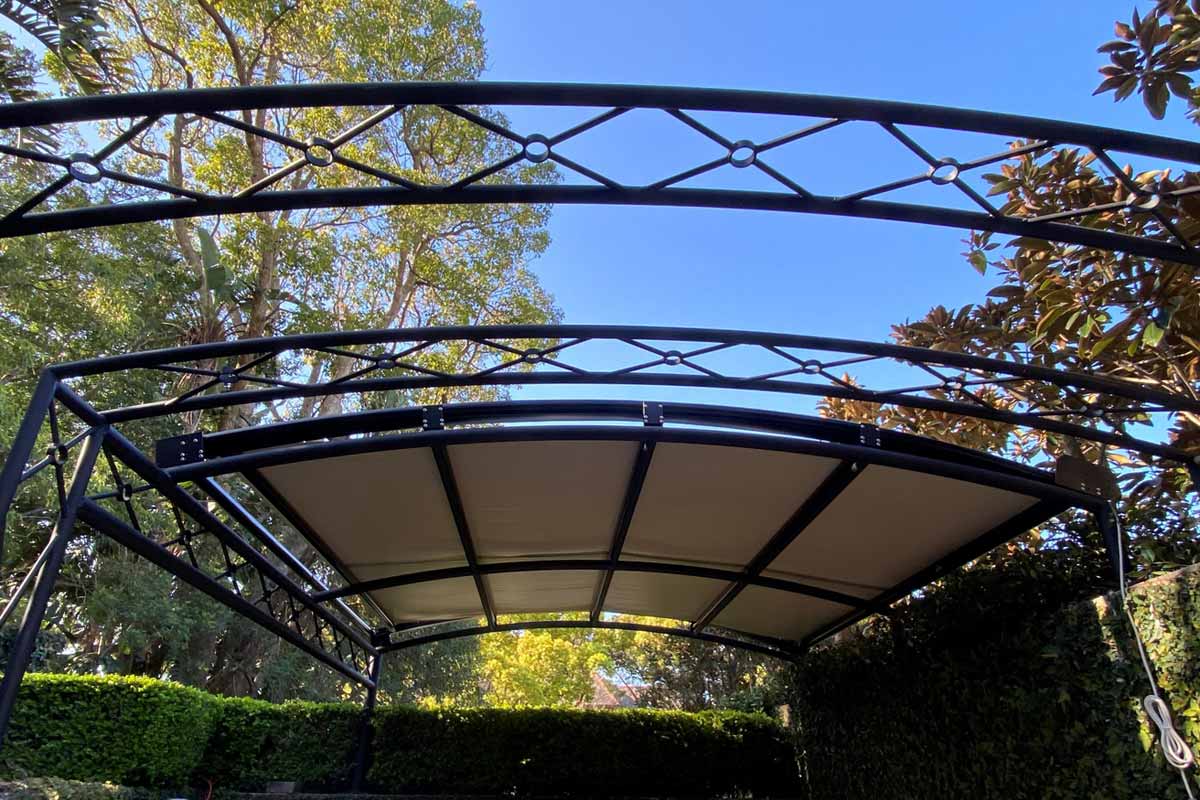 pergola awning retracting