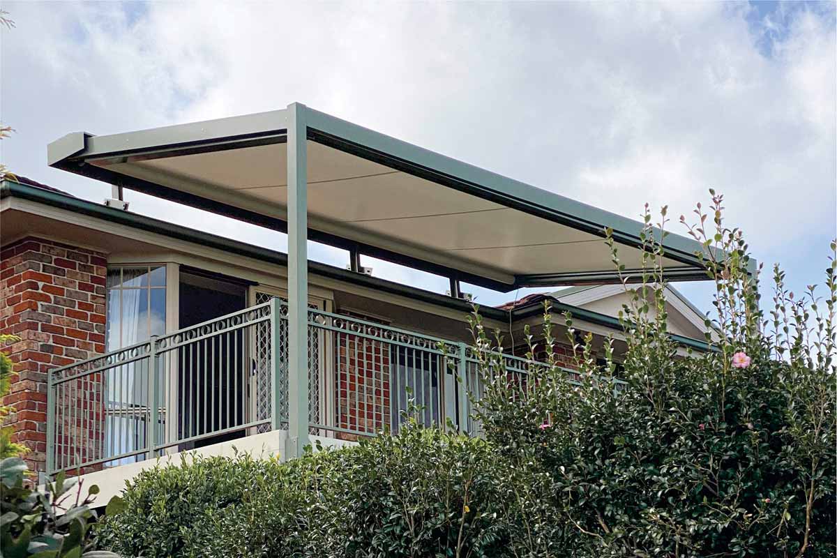 retracting awnings with poles and frame