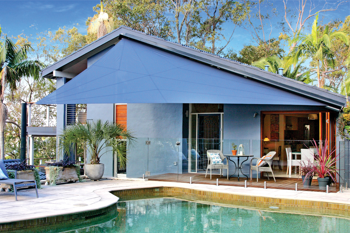 retracting sail three sided